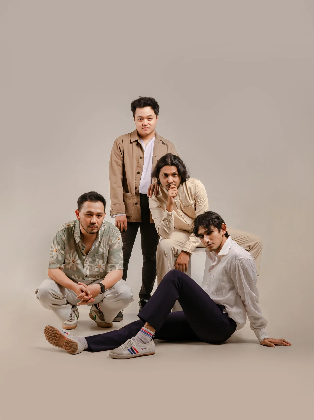 Contoh hasil foto group di Vibesroom Studio
