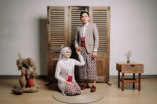 Thumbnail contoh foto prewedding di Vibesroom Studio