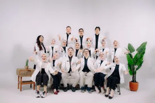 Thumbnail contoh foto force/foto ramean di Vibesroom Studio